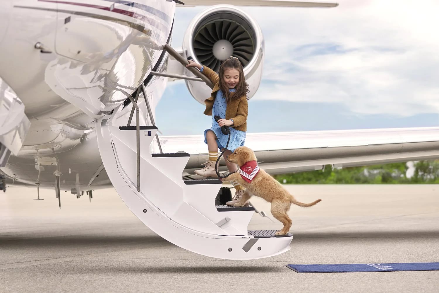 NetJets — Brand, photograph 2 of 11