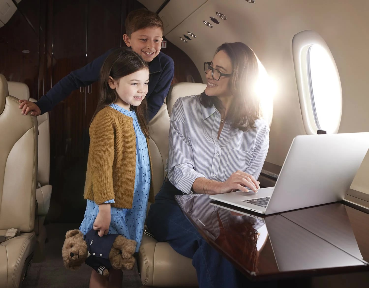 NetJets — Brand, photograph 6 of 11