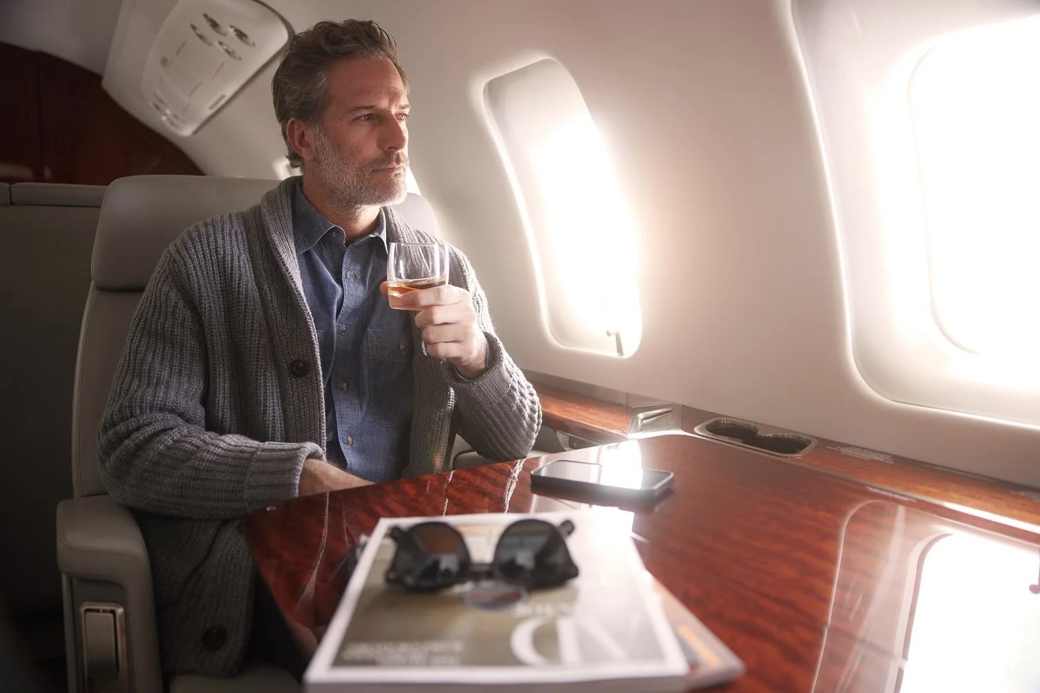 NetJets — Brand, photograph 8 of 11